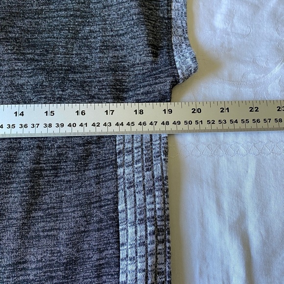 Suzy Shier Women's Gray/Black Knit Short Sleeve Sweater Top Medium Office Boxy - Picture 9 of 12